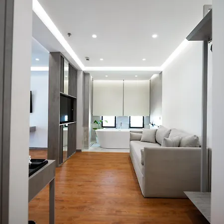 Naos Luxury 4*