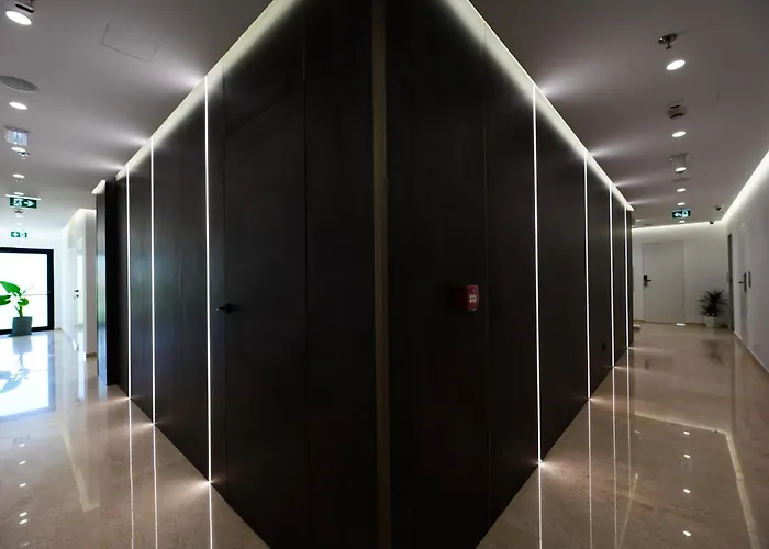 Naos Luxury Hotel *