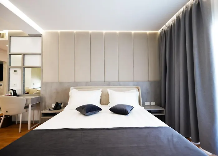Naos Luxury