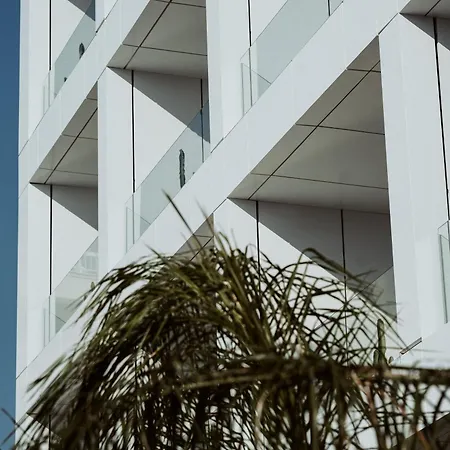 Naos Luxury Hotel Orikumi