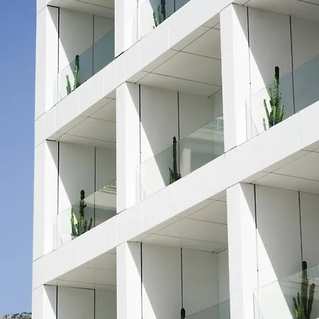 Naos Luxury Hotel *